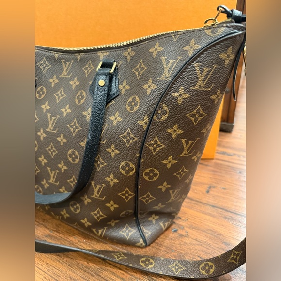 Authentic Louis Vuitton Tournelle MM MNG Nior - Picture 4 of 15